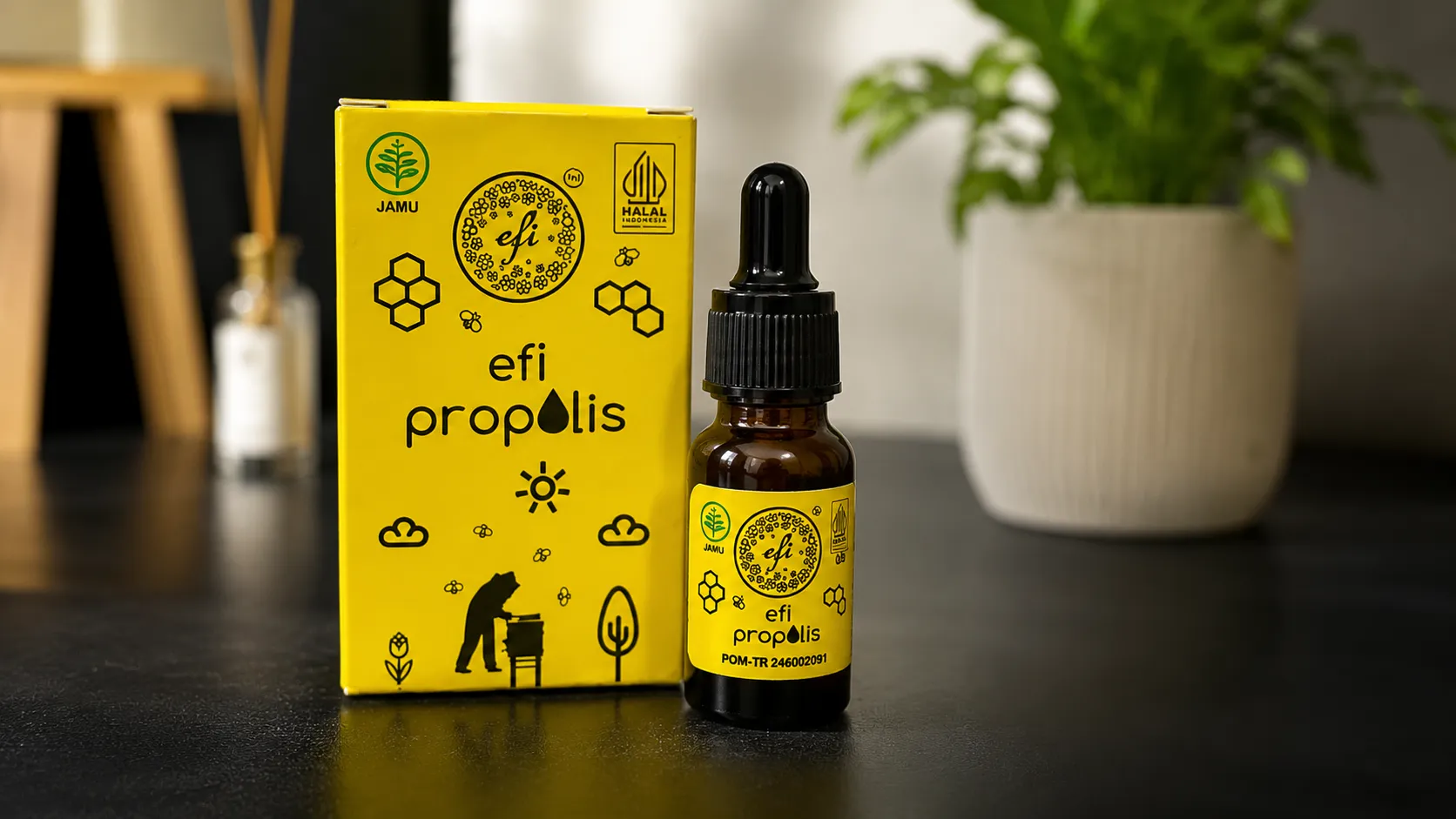 Kemasan Efi Propolis produk propolis premium dari lebah Trigona yang diternak di sekitar pohon Manuka New Zealand dengan kandungan 300 senyawa aktif